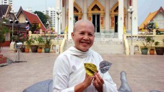 Mae Chee Sansanee, die bekannteste buddhistische Nonne Thailands.