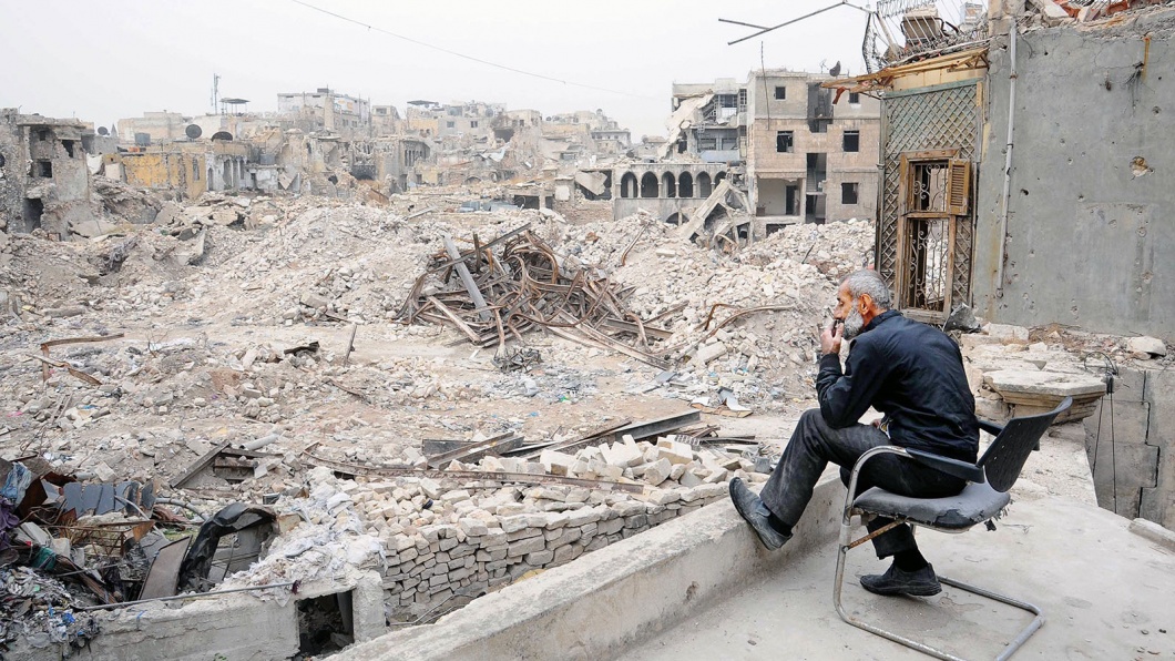 Aleppo liegt in Schutt und Asche. Für den Sicherheitsmann des Einkaufsviertels, Maher Khayata,  gibt es kaum noch etwas zu bewachen