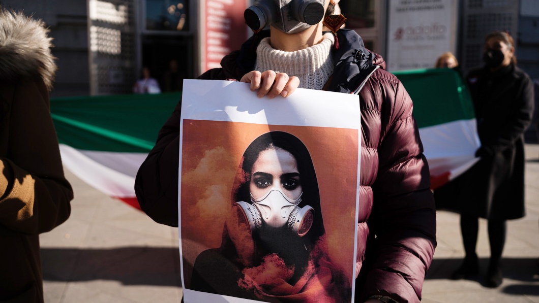 Der Protest in Iran geht weiter - und eine Vergiftungswelle an Mädchenschulen schockiert Eltern