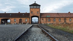 Gleise zum ehemaligen Konzentrationslager Auschwitz-Birkenau in Polen