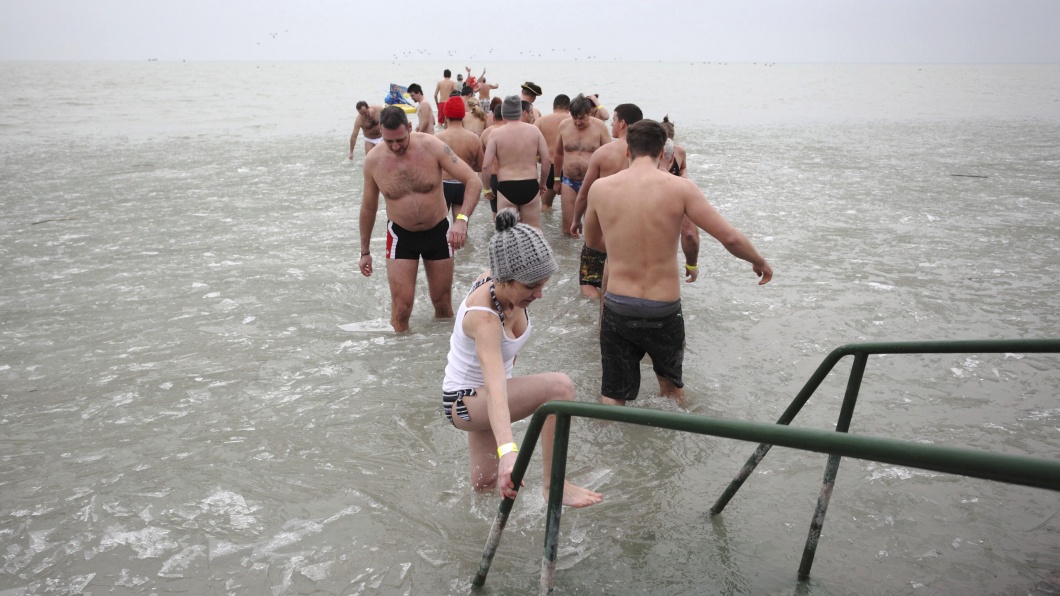 Eisbaden am Balaton zum Neujahrstag