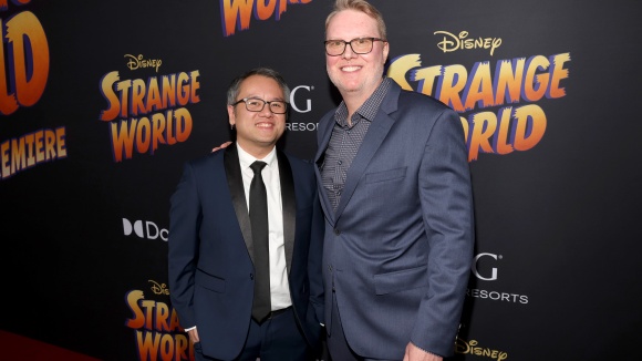 Don Hall und Qui Nguyen bei der Premiere von »Strange World« (2022). Foto: Jesse Grant/Getty Images. © Disney Enterprises, Inc.