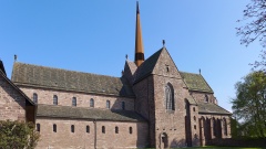 Die Südwestansicht des niedersächsischen Klosters Amelungsborn in der Nähe von Holzminden.
