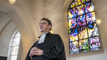 Kirchenpräsident Volker Jung beim Gottesdienst