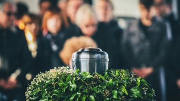 Was muss man bei einer Beerdigung beachten?