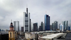 Frankfurter Skyline ist Kulisse zum 3. Ökumenischen Kirchentag in Frankfurt am Main