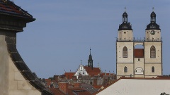 Blick auf die Stadt- und Pfarrkirche St. Marien in der Lutherstadt Wittenberg. Rund 900 Konfirmanden versammeln sich bis Pfingstsonntag in einer Zeltstadt am nördlichen Stadtrand von Wittenberg. 