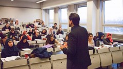 Vorlesung zum Thema Islamisches Recht bei Professsor Mouhanad Khorchide in Münster