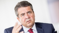 Der frühere SPD-Chef Sigmar Gabriel sieht keine Notwendigkeit für einen Untersuchungsausschuss zur Aufarbeitung der Affäre im Bundesamt für Migration und Flüchtlinge. 